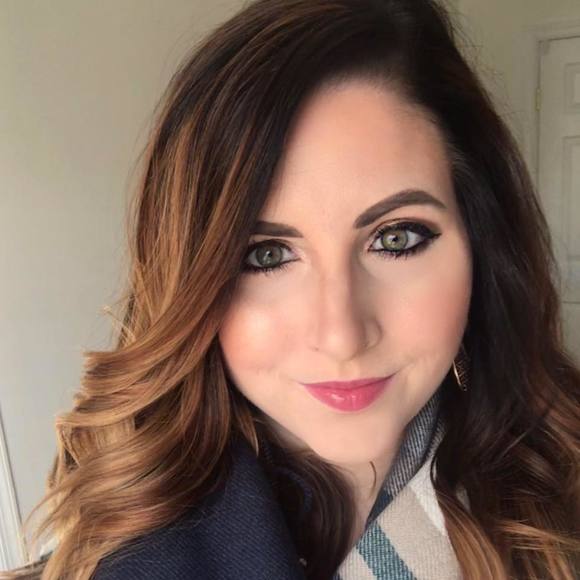 Meet your Posher, Whitney - Picture 1 of 1